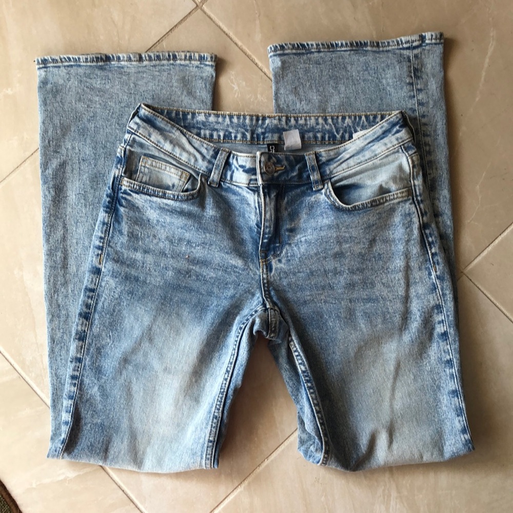 H&M jeans size 4. Waist 14”